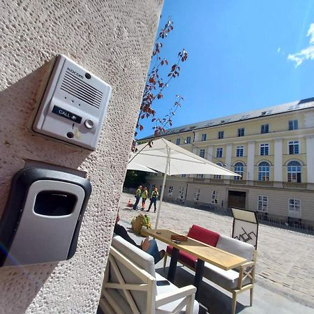 Peaceful Studio On Rynok Square إلفيف المظهر الخارجي الصورة